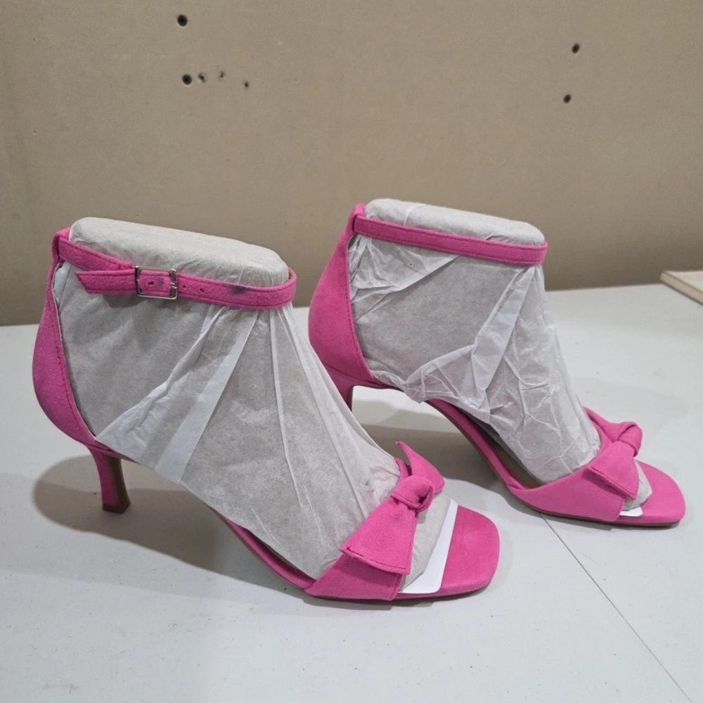 Chic Pink Bow Women's Heels